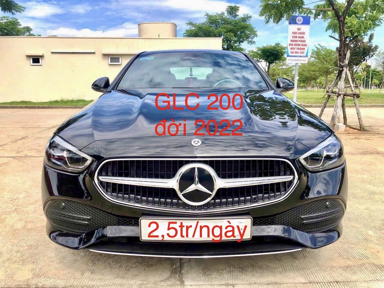 Cho thuê xe Mercedes GLC 200 2022
