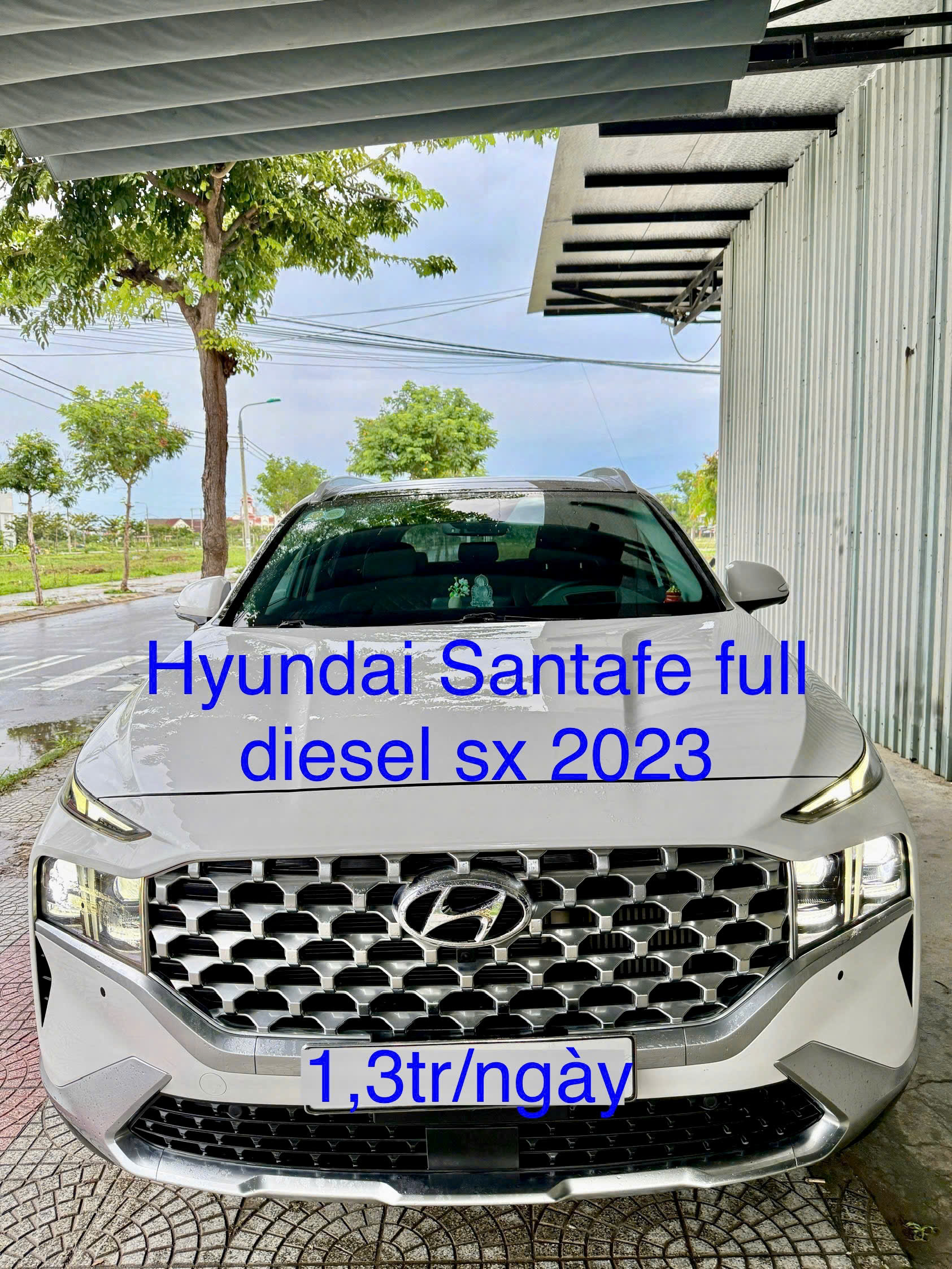 Cho thuê xe Hyundai SantaFe 2023